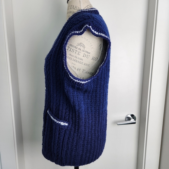 Vintage Hand Knit Sleeveless Cardigan Vest - Picture 4 of 10